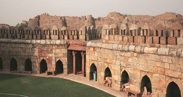 Exploring Tughlaqabad Fort: A Forgotten Gem of Delhi